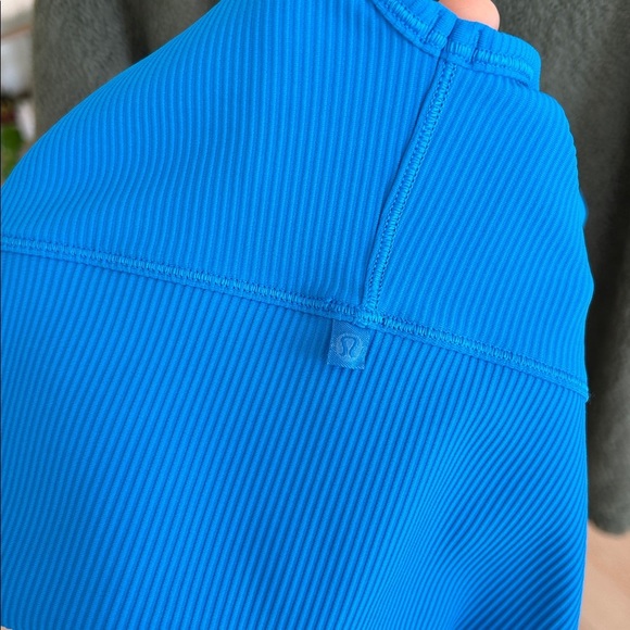 Lululemon Power Pivot Tank. PTP: 11”. XS - Picture 3 of 4